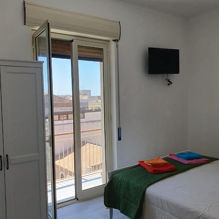 Sweet Home Di Nati Syracuse Bagian luar foto